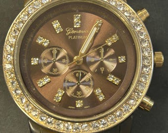 Womans Vintage Geneva fashion watch