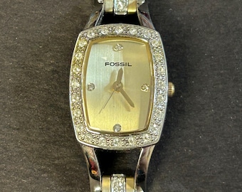 Womens Fossil F2 dress watch