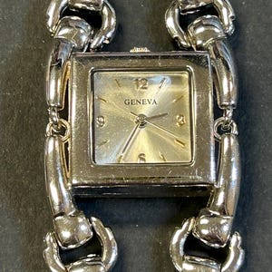 Rare. Ladies Geneva bracelet style quartz watch