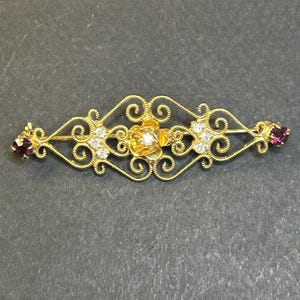 Vintage Cardelle Scroll style bar brooch
