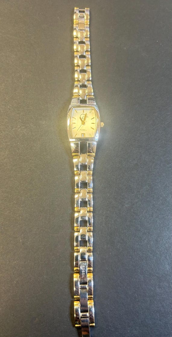 Ladies Fossil F2 Ducks Unlimited watch - image 3