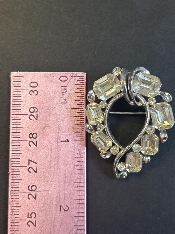 Lisner signed Rhinestone Brooch - image 5