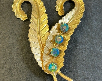 Rare! Vintage Feather and rhinestone brooch