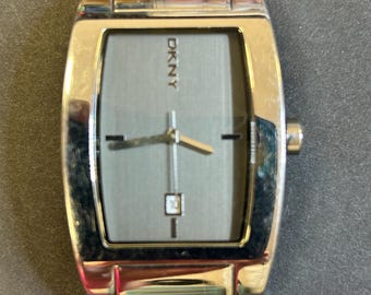 DKNY Watch MOP Stainless Steel Women display picture 2