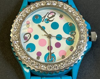 Womans Geneva fashion watch