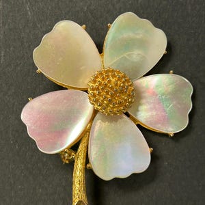 Vintage Mandle Signed flower brooch