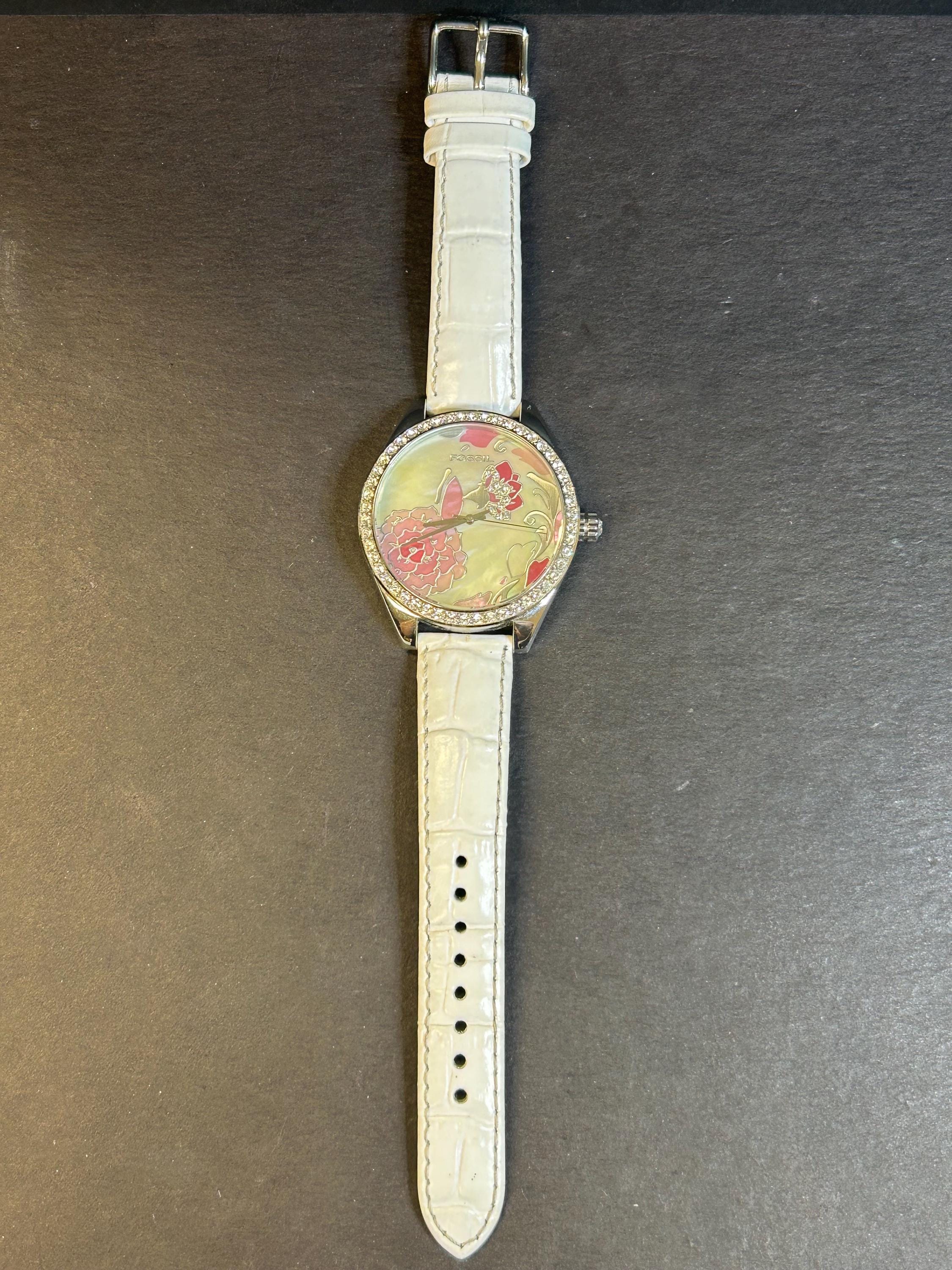 動作品 FOSSIL　腕時計　BigTic FLOWER　レディース y2k FOSSIL フォッシル BIGTIC ビッグチック 腕時計 ウォッチ