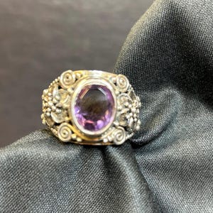 925 Sterling Silver Genuine Amethyst ring size 7 1/2