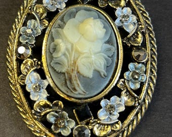 Vintage Carved shell rose pendant