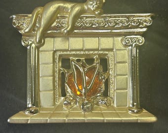 Vintage AJC cat on mantle brooch