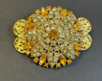 Cara Flower Brooch and Seed Pearl Barrette - Etsy display picture 3