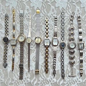 Two toned/mixed metal womens vintage watches