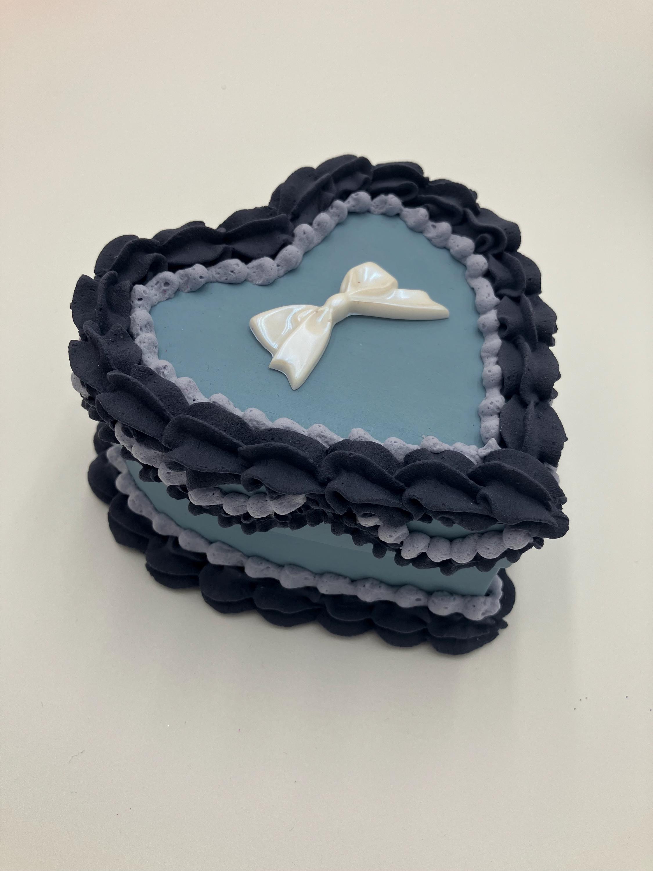 bluebell cake trinket box