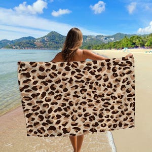 Luipaardhanddoek, strandlaken, handdoek met luipaardpatroon, zomerhanddoek, badhanddoek, handdoekenset, personaliseerbaar cadeau, verjaardagscadeau, handdoek, zachte handdoek