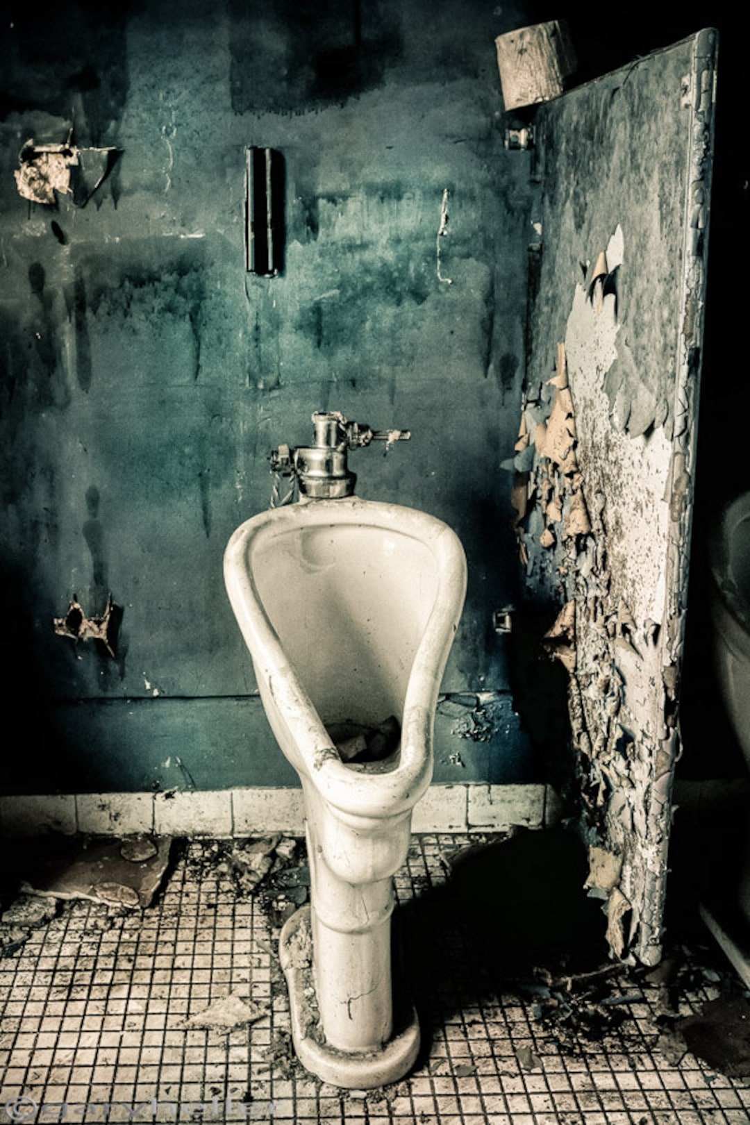 Abandoned Stall, Urban Exploration, Old Bathroom, Urinal, Decaying