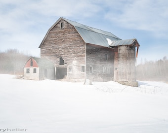 Verschneite Winter Scheune, Wandkunst, klassische Original Kunstdruck, alte Scheune, rustikale Winter Bauernhof Szene, Fine Art Photography Print.