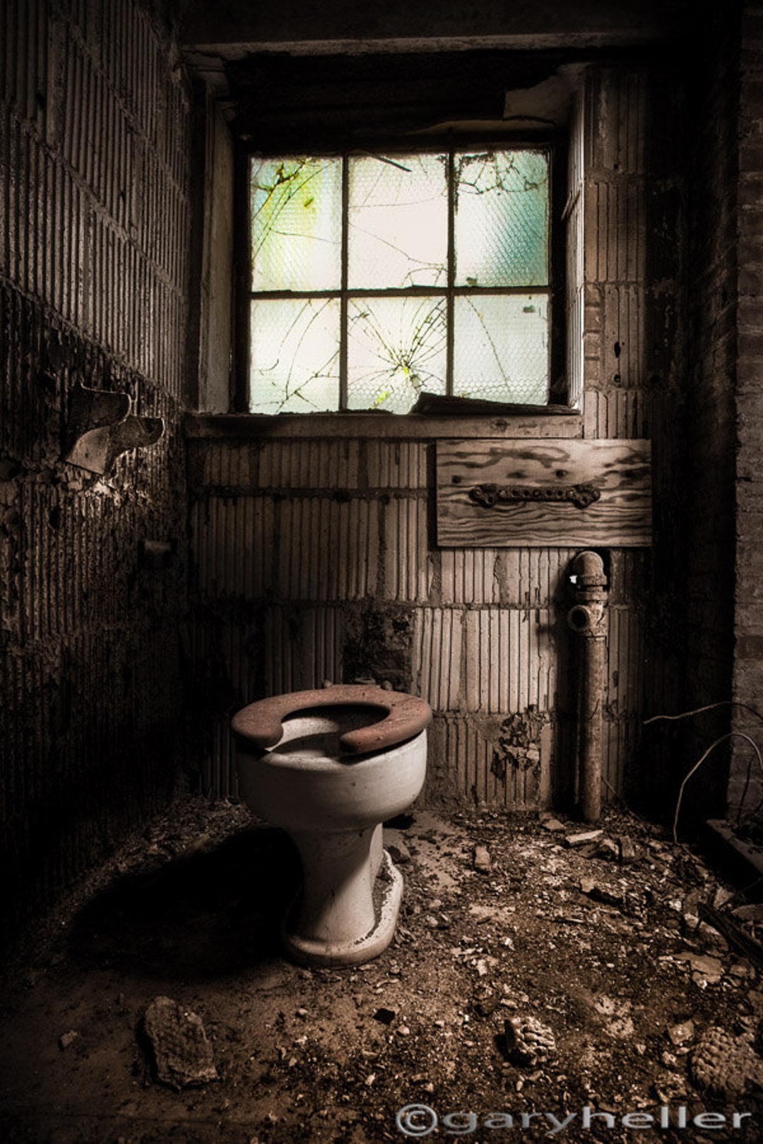 Abandoned Places, Old Toilet, Bathroom Art, Urban Exploration, Color