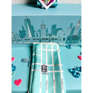 Neue Tiffany & Co. Manhattan Map Silk Square Schal