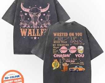 Maglietta con stampa di stivali western, ideale per concerti country, regalo per gli amanti del whisky, outfit per il tour di Nashville, top per la musica country.