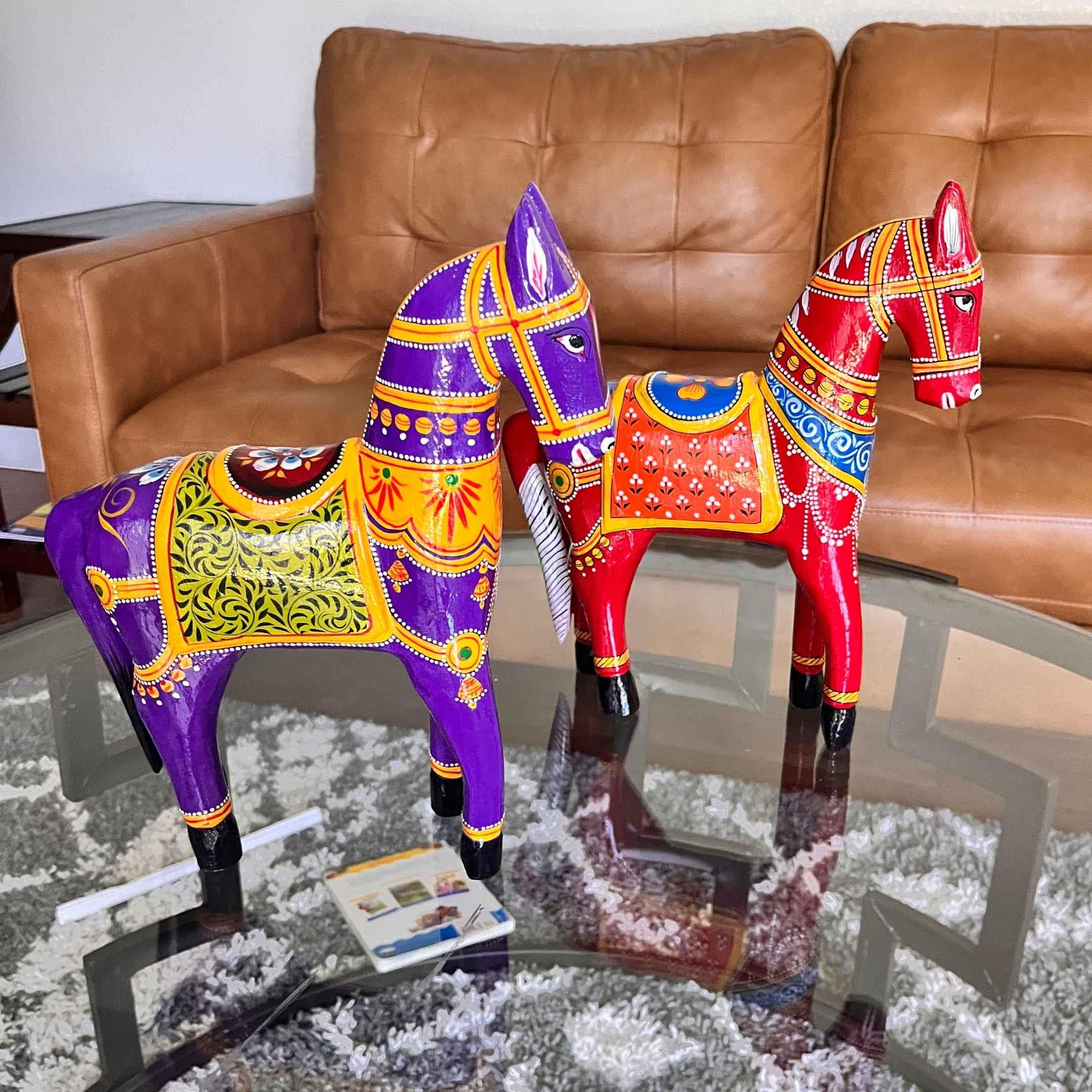 Hand-Painted Wooden Horse Figurine: Indian Ethnic Decor, Mango Wood