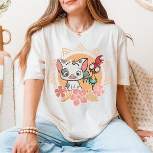Disney Hei Hei and Pua T-Shirt, Princess Moana Shirt, Floral Pua Sweater, Walt Disney Chicken Tee, Moana Movie Sweatshirt