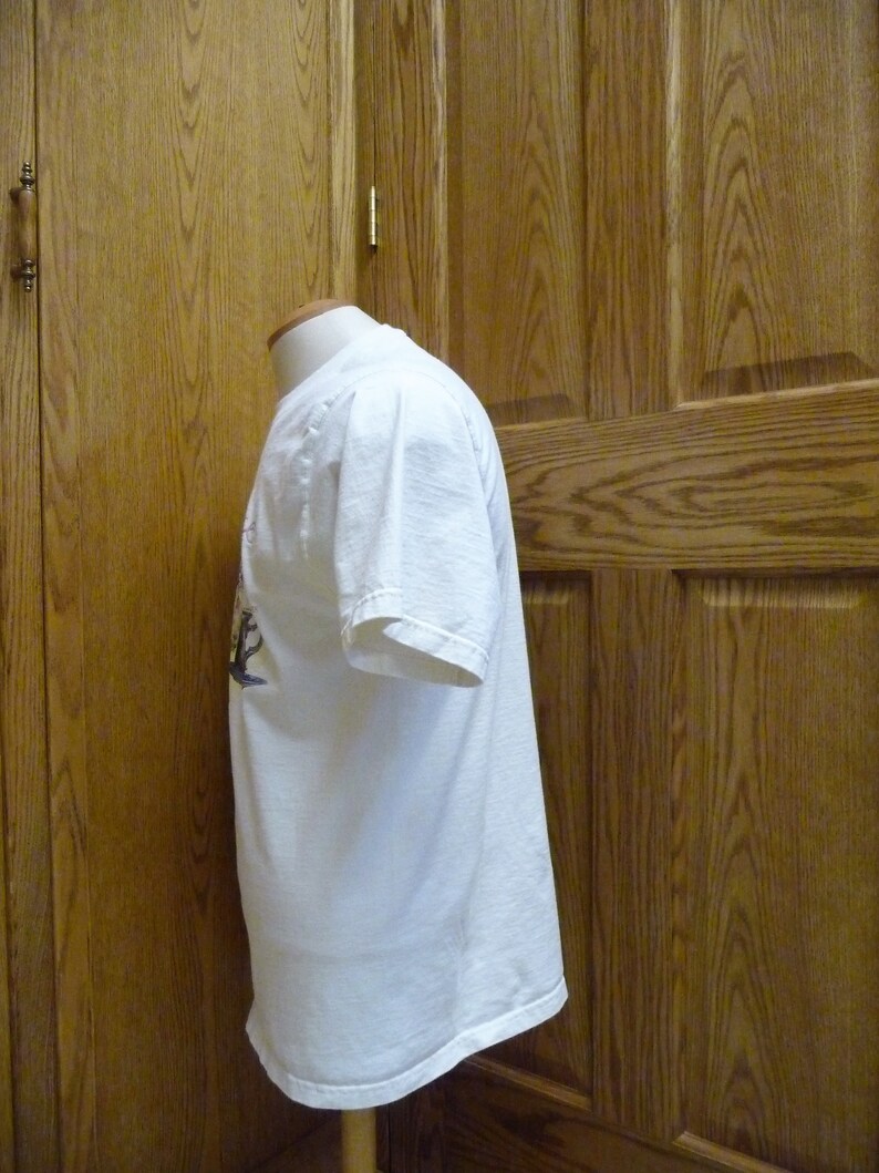 USED Carolyn Shores Wright Sweetest Memories T-Shirt Inc Fruit of the Loom Super Cotton Women/'s Cotton Beige Air WavesArts Uniq