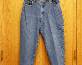 Gloria Vanderbilt Women's Cotton/Spandex Blue Jeans; Petite Medium Size 14 (USED)