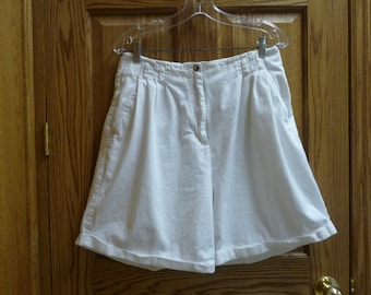 impulse Women's Cotton White Shorts; Size 16 (USED)