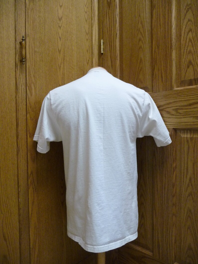 USED Carolyn Shores Wright Sweetest Memories T-Shirt Inc Fruit of the Loom Super Cotton Women/'s Cotton Beige Air WavesArts Uniq