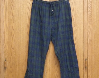 Twisted Wear Women's Cotton Flannel Plaid "Canada" Sleep Pants; Size Large (USED)
