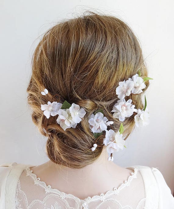 White Flower Hair Pins White Flower Hair Clip Bridal Hair Pins Cherry Blossom Hair Pins Wedding Hair Flowers Floral Hair Comb Leaves