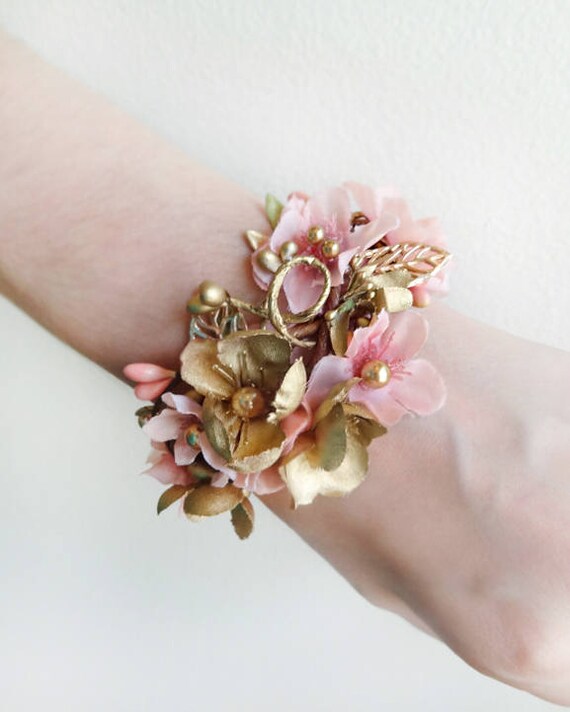 Pink floral theme bangle accessories set Pink floral theme bangle accessories set