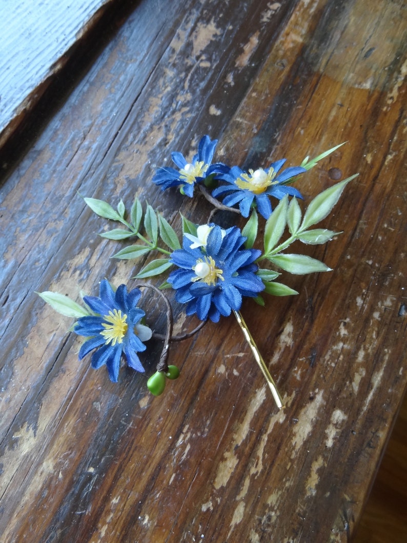 blue wildflower hair piece chicory flower blue flower hair pin chicory hair piece floral hair pin bridal hair pin blue hair flower