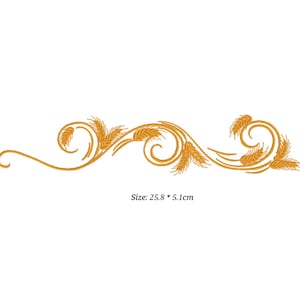 Könnte beinhalten: Ein goldenes, weizenförmiges Dekorationsdesign mit einem Wirbelmuster. Das Design umfasst Weizenähren und geschwungene Linien mit dem Text "Size: 25.8 * 5.1cm".