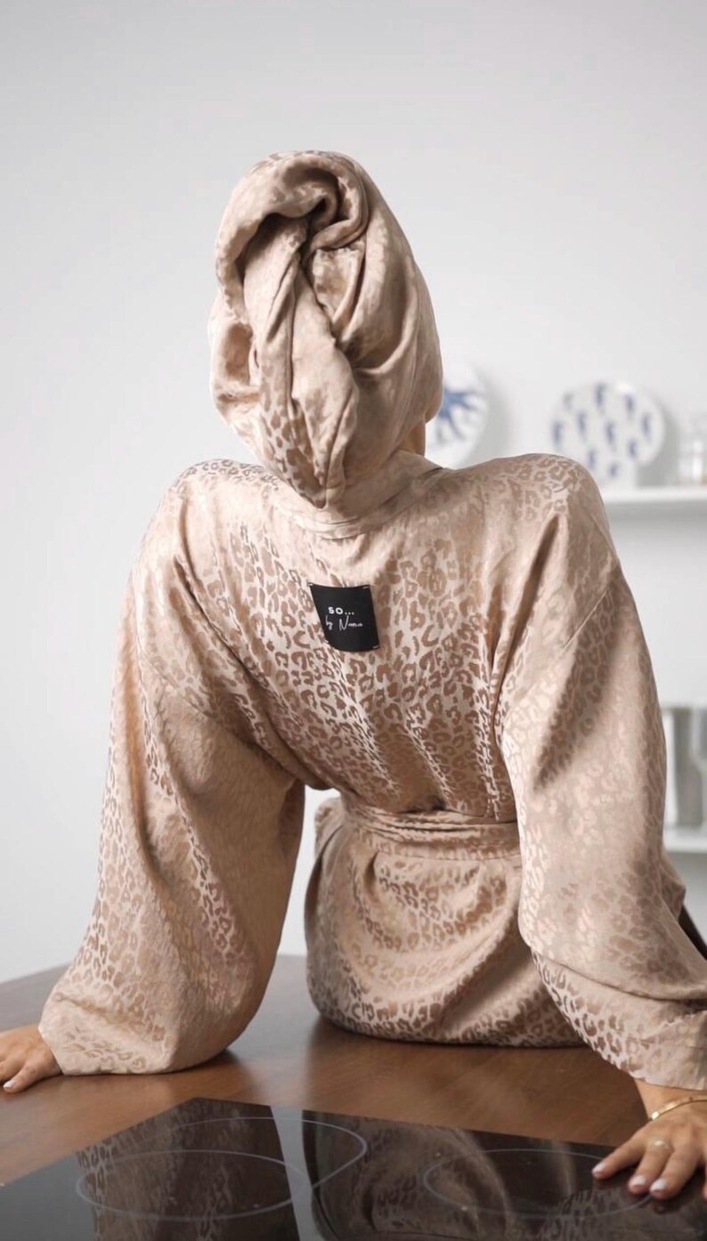 Mourning Robe Beige Jacquard Kimono Robe, Animal Print Bell Sleeves Loungewear ...