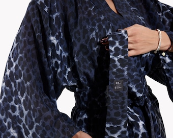 Bata kimono de satén con estampado de leopardo hasta el suelo, ropa elegante para estar en casa, bata larga para mujer, bata de casa con estampado animal