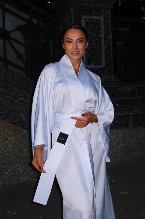 White Silky Kimono Wrap, Japanese Style Lounge Dress, Floor-length Satin  Robe, Many Colors, Bride to Be Robe - Etsy New Zealand