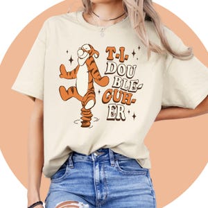 Camiseta de oso Pooh / Disney Magical / Idea de regalo de Disney / Camiseta de viaje a Disney / Camiseta sudadera con capucha / Camiseta gráfica / Manga corta /