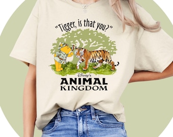 Camiseta de Disney Pooh Bear / Camiseta de Winnie the Pooh / Camiseta de la familia de París / Regalos para ella / Camiseta gráfica / Disney Magical / Camiseta tipo camiseta