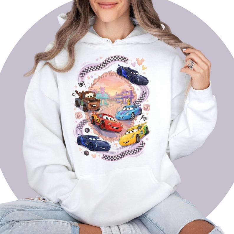 Disney Bilar T-shirt - Blixten McQueen Kylarfjädrar T-shirt För Barn Och Vuxna bild 1