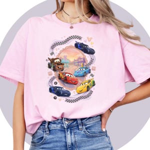 Disney Bilar T-shirt - Blixten McQueen Kylarfjädrar T-shirt För Barn Och Vuxna bild 3