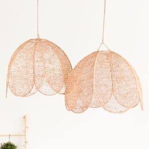 Handmade Raffia Lamp Shade – Natural Raffia Pendant Light, Boho Raffia Lighting, Straw Chandelier, Raffia Hanging Lamp for Ceiling Decor