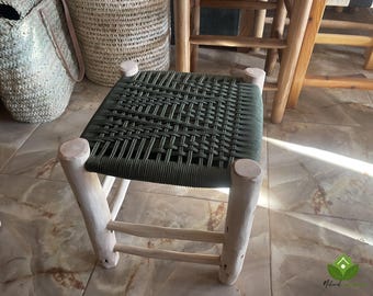 Tabouret artisanal en bois d'eucalyptus : siège sabra tressé, fauteuil d'appoint marocain