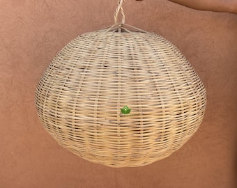 Suspension boule en osier, abat-jour en paille