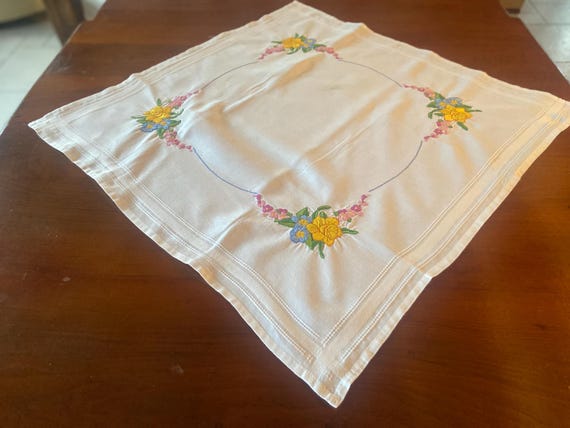 Hand embroidered tablecloth, square, 75x75 cm, floral decoration
