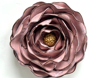 Rose Wall Flower - small - in cotton candy pink with yellow center