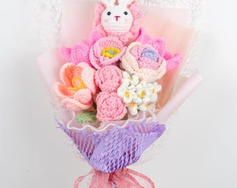 Ramo de flores con cabeza de conejito de ganchillo / Tema rosa / Regalo de cumpleaños / Conejito de Pascua / Graduación / Manualidad de punto