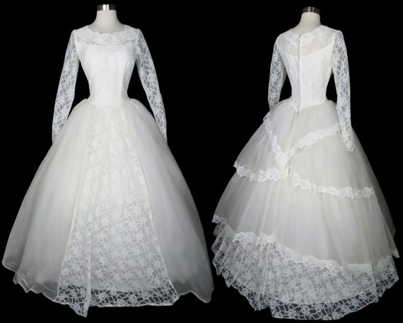 Vintage 50s White Floral LACE Tiered Wedding Dres… - image 1