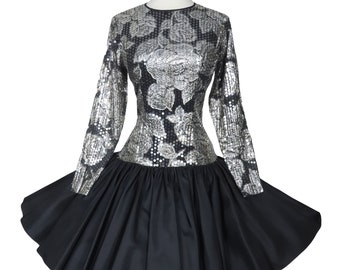 Vintage 80s Silver Metallic Black Floral Rose Print Sequin Taffeta Long Sleeve Full Circle Skirt Prom Party Dress Glam Womens Formal Dance