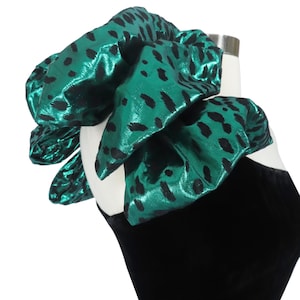 Vintage jaren 80 metallic groen zwart fluwelen galajurk feestjurk XS extra kleine lamé folie glanzende één schouder bladerdeeg glamour semi-volledige rok baljurk